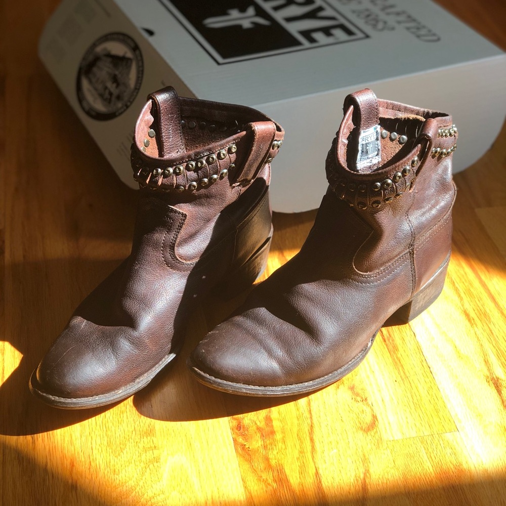 Frye Diana Stud Cut Western Boot